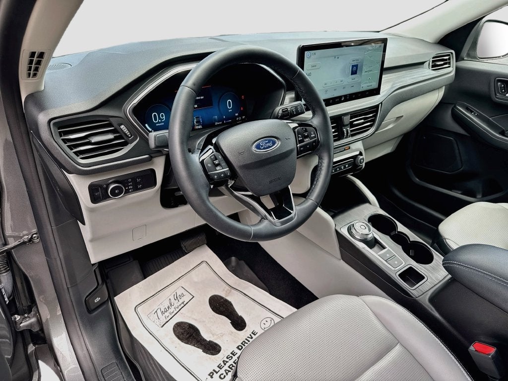 2025 Ford Escape Platinum