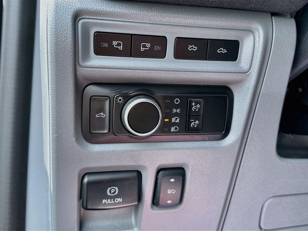 2024 Ford F-150 Lightning Flash