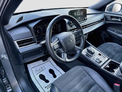 2023 Mitsubishi Outlander SE Black Edition