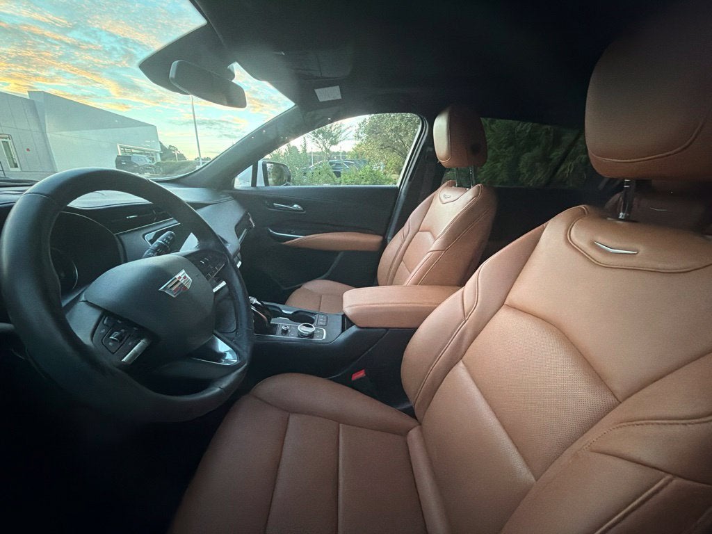 2023 Cadillac XT4 FWD Premium Luxury