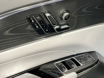2024 Cadillac LYRIQ Luxury 1