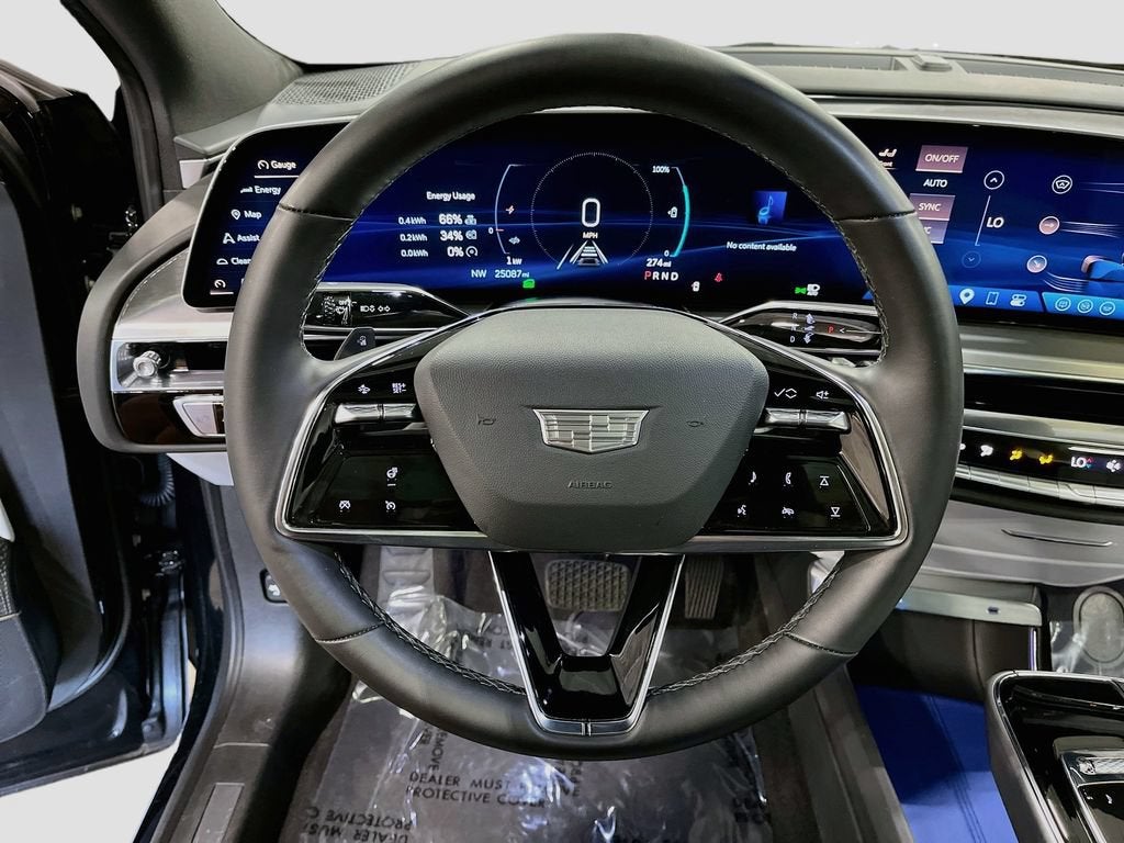 2024 Cadillac LYRIQ Luxury 1