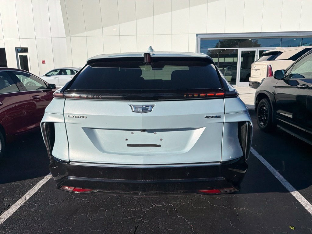 2024 Cadillac LYRIQ Luxury 1
