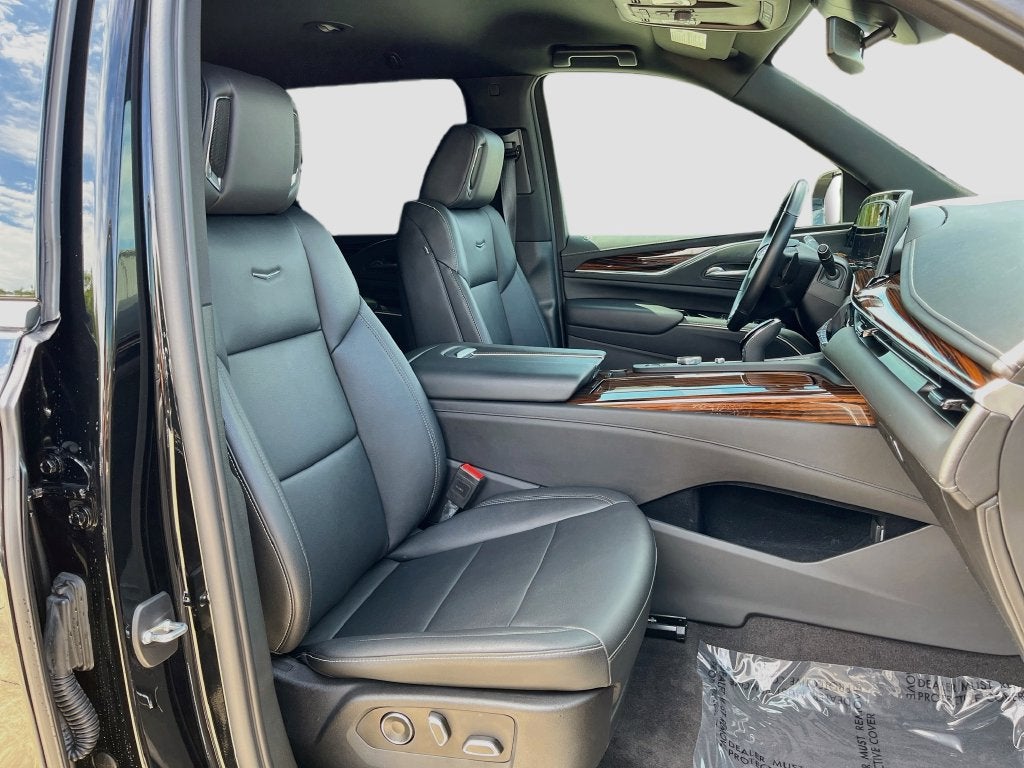 2023 Cadillac Escalade ESV RWD Luxury