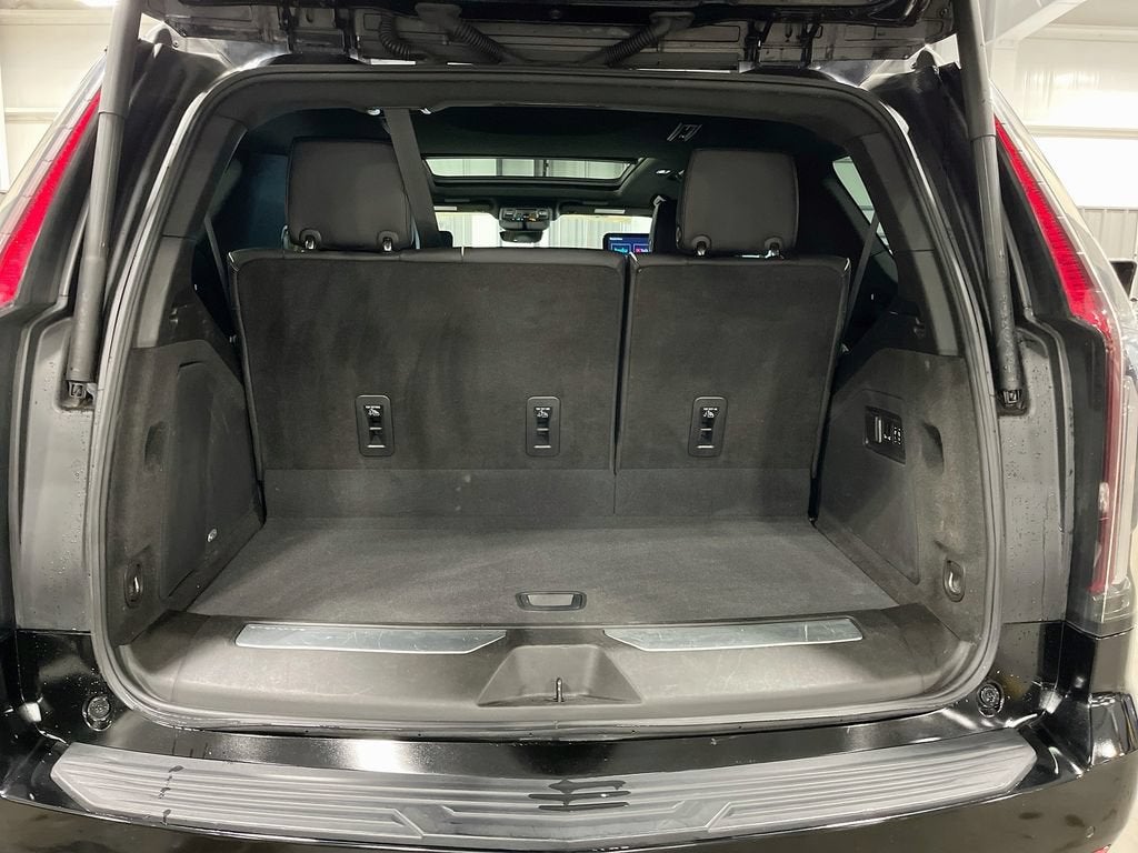 2023 Cadillac Escalade Sport