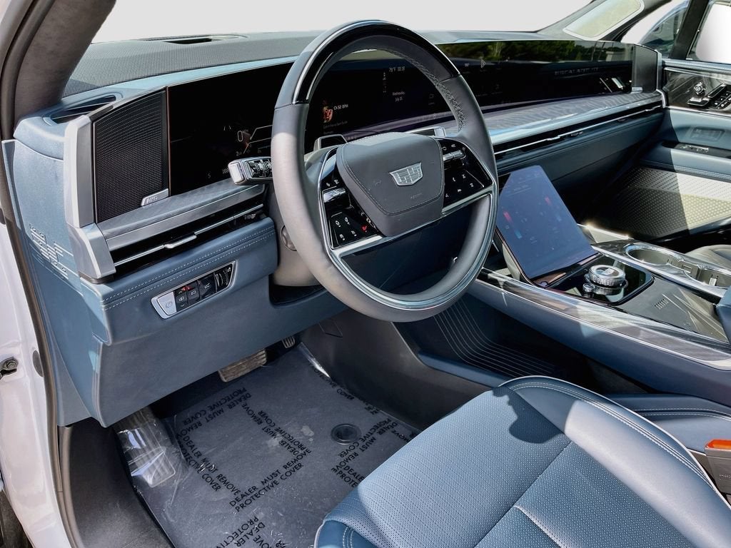 2025 Cadillac ESCALADE IQ Luxury 2