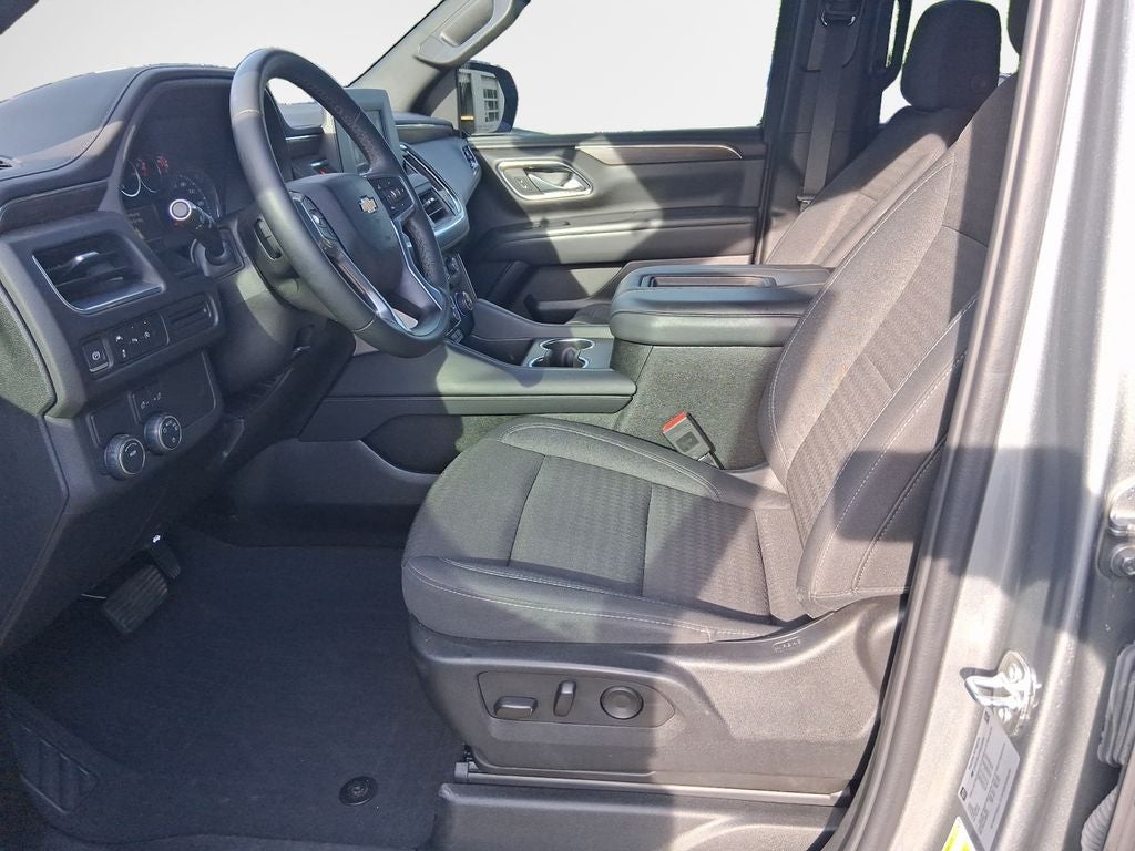 2024 Chevrolet Suburban LS