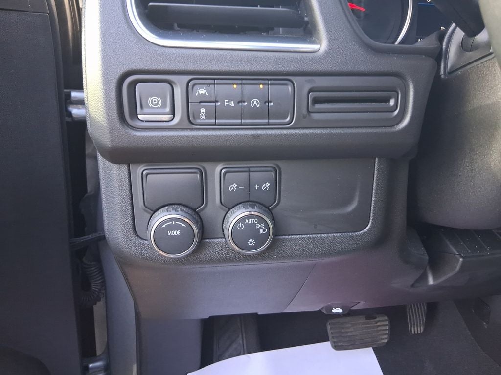 2024 Chevrolet Suburban LS