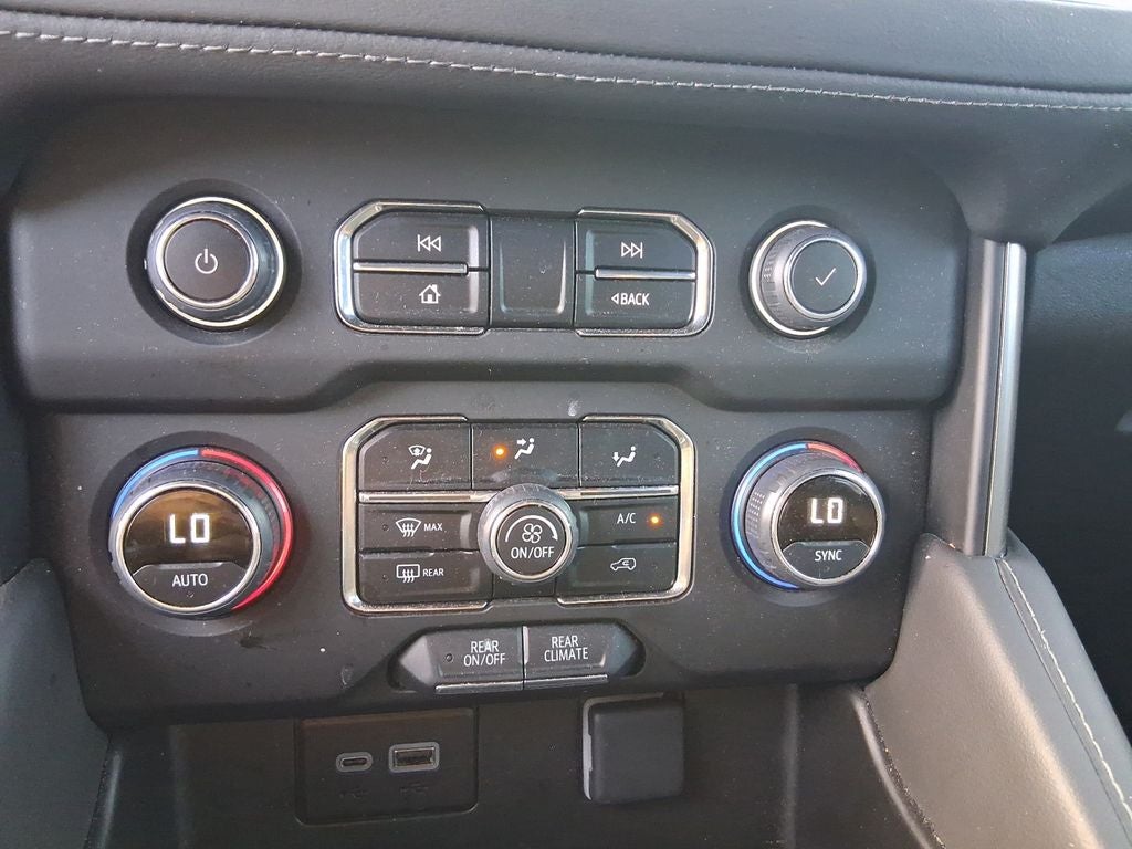2024 Chevrolet Suburban LS