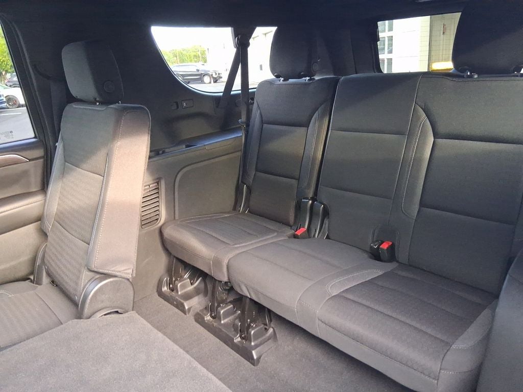 2024 Chevrolet Suburban LS