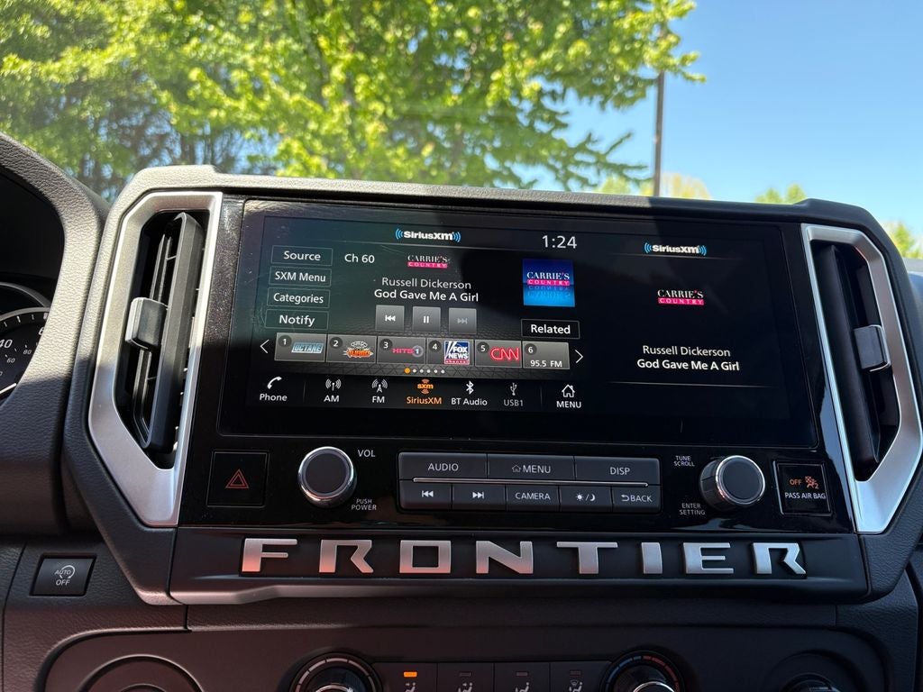 2025 Nissan Frontier SV