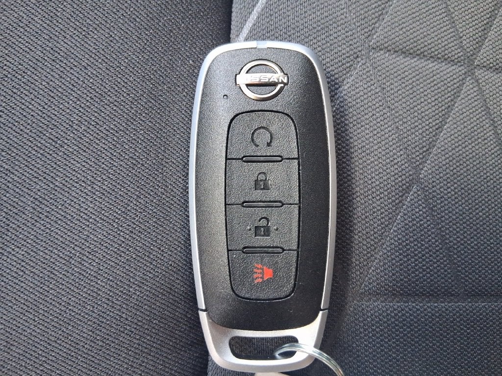 2027 Nissan Frontier SV