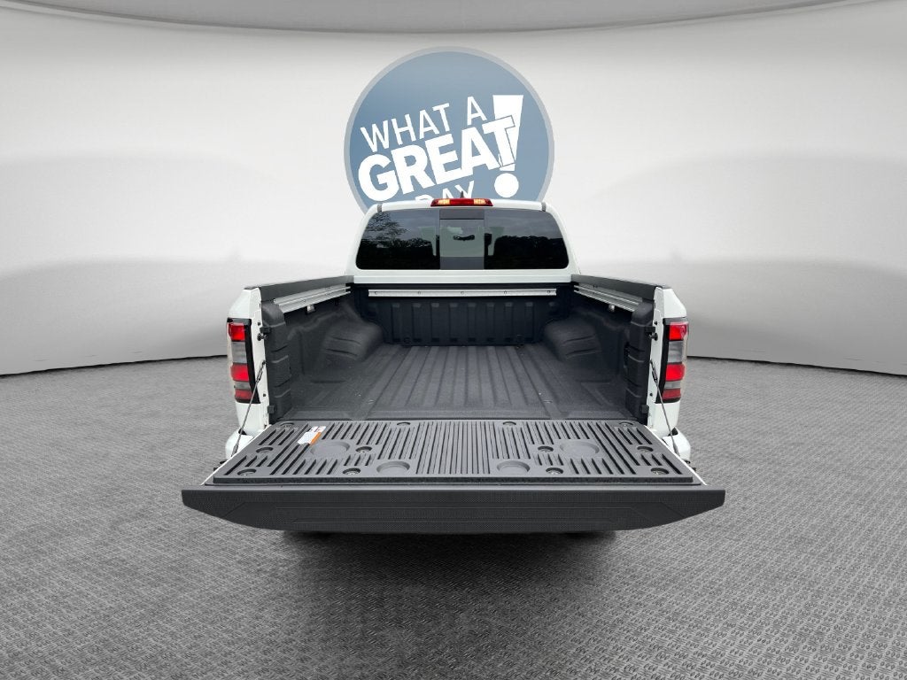 2027 Nissan Frontier SV