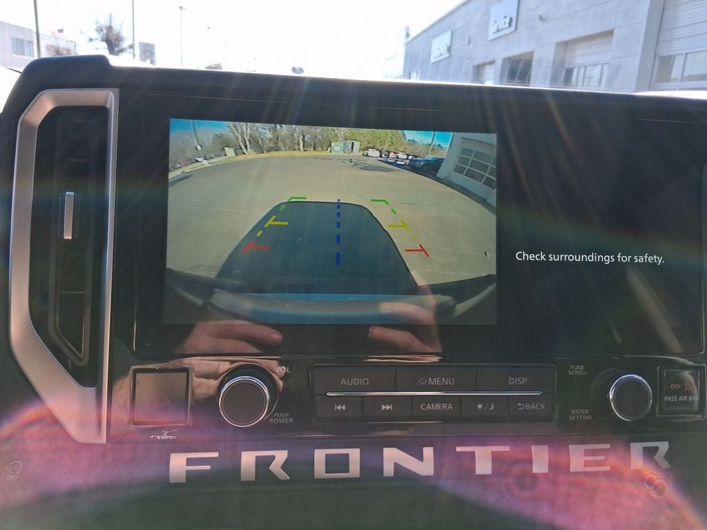 2025 Nissan Frontier SV