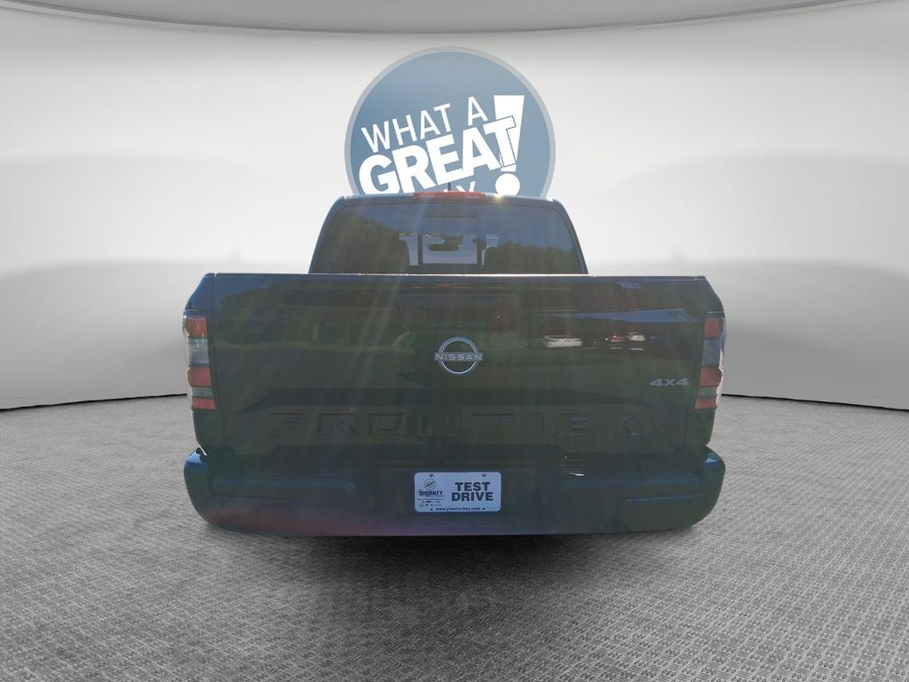 2025 Nissan Frontier SV