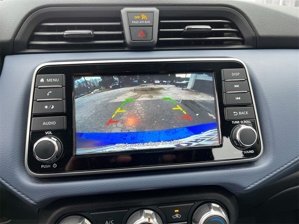 2023 Nissan Versa 1.6 SV