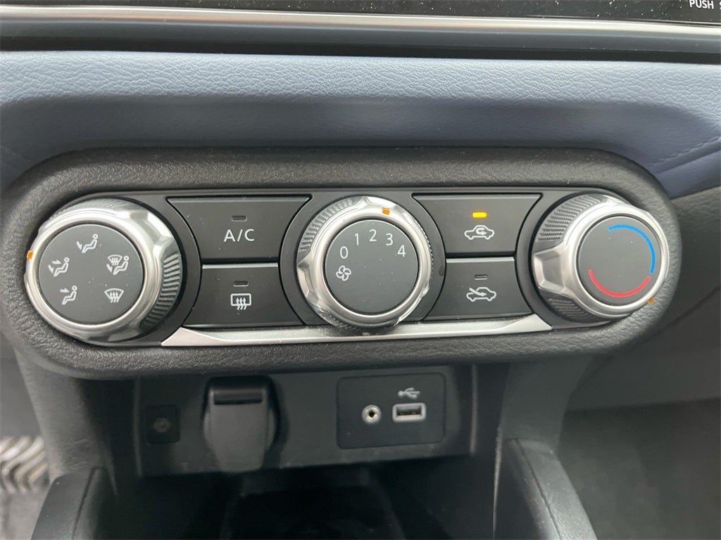 2023 Nissan Versa 1.6 SV