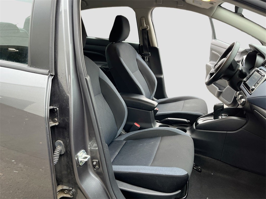 2023 Nissan Versa 1.6 SV