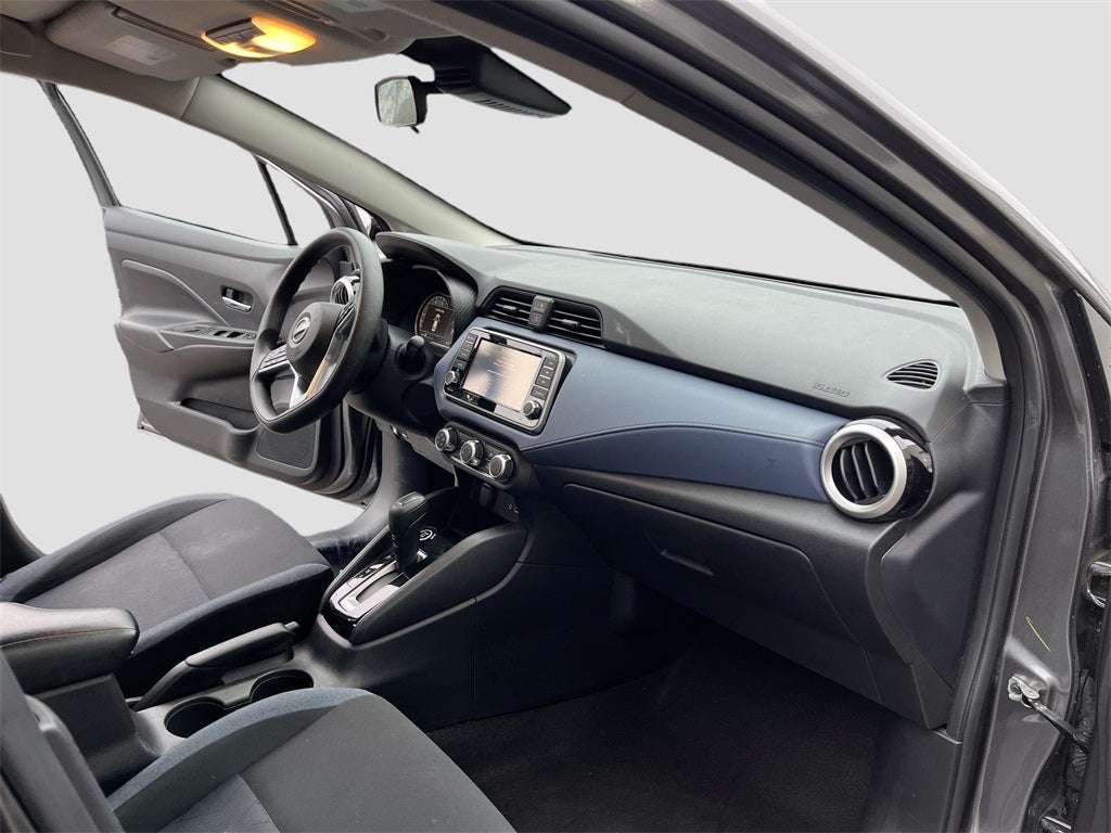 2023 Nissan Versa 1.6 SV