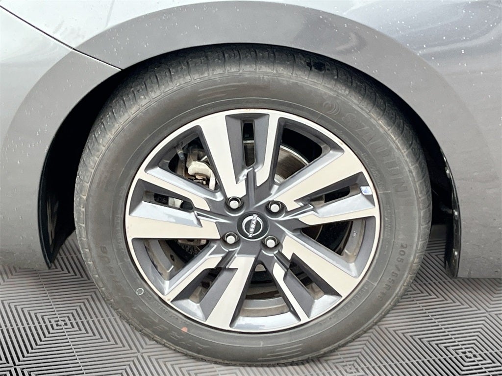 2023 Nissan Versa 1.6 SV