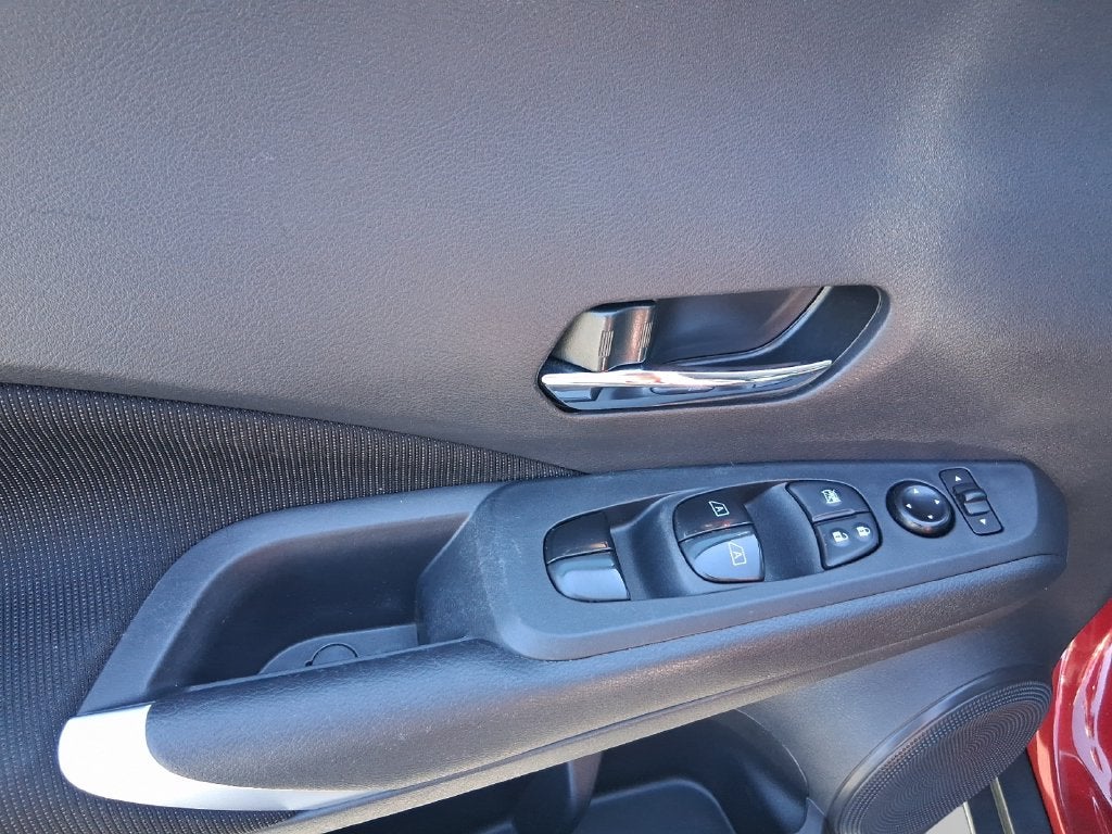 2022 Nissan Kicks SV