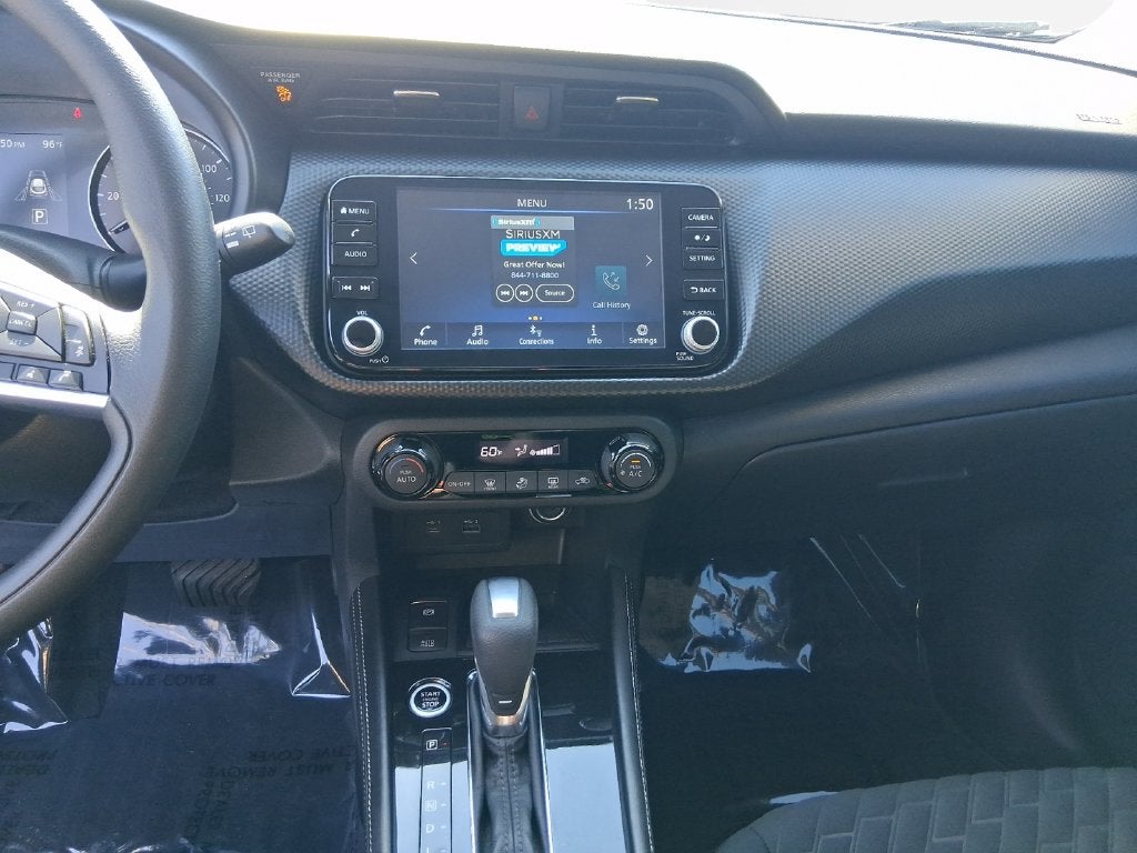 2022 Nissan Kicks SV
