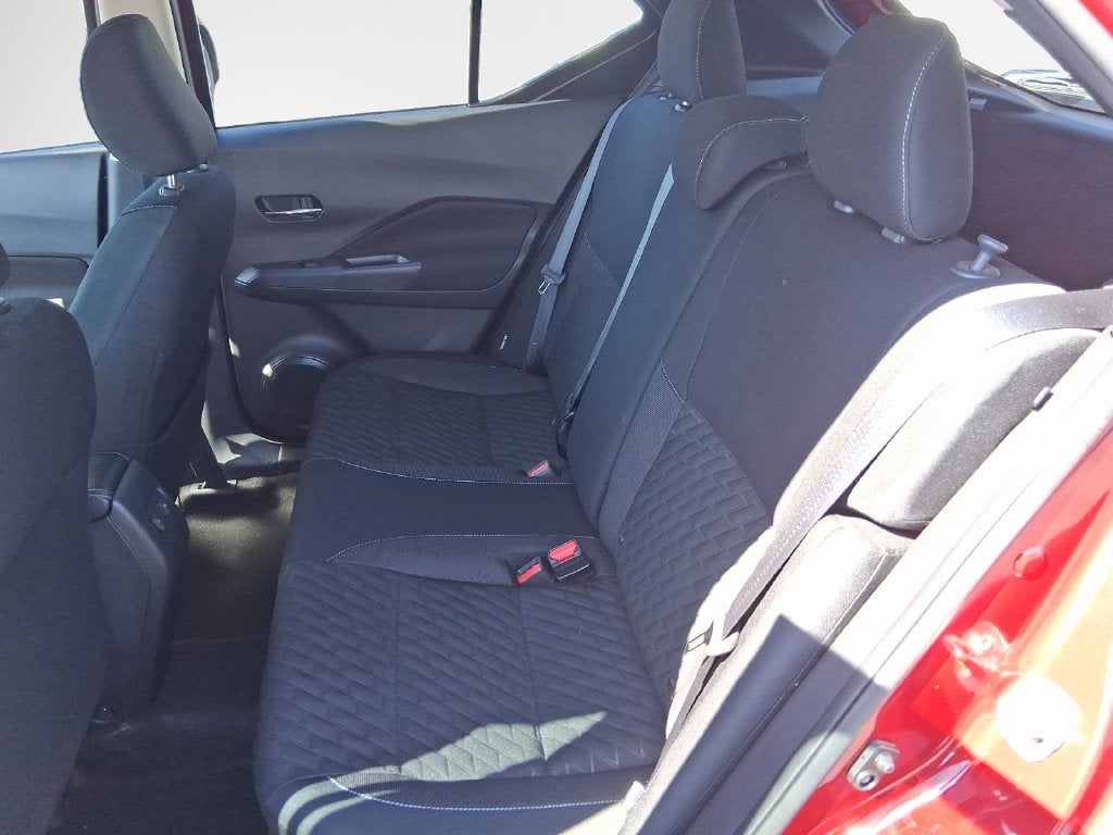 2022 Nissan Kicks SV
