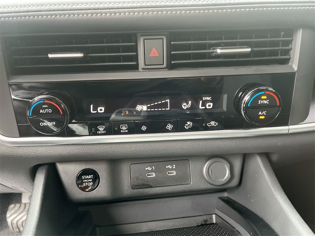 2025 Nissan Rogue SV