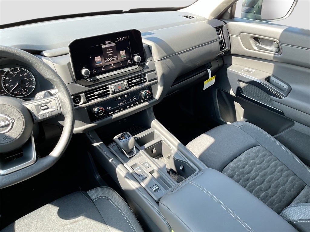 2025 Nissan Pathfinder S