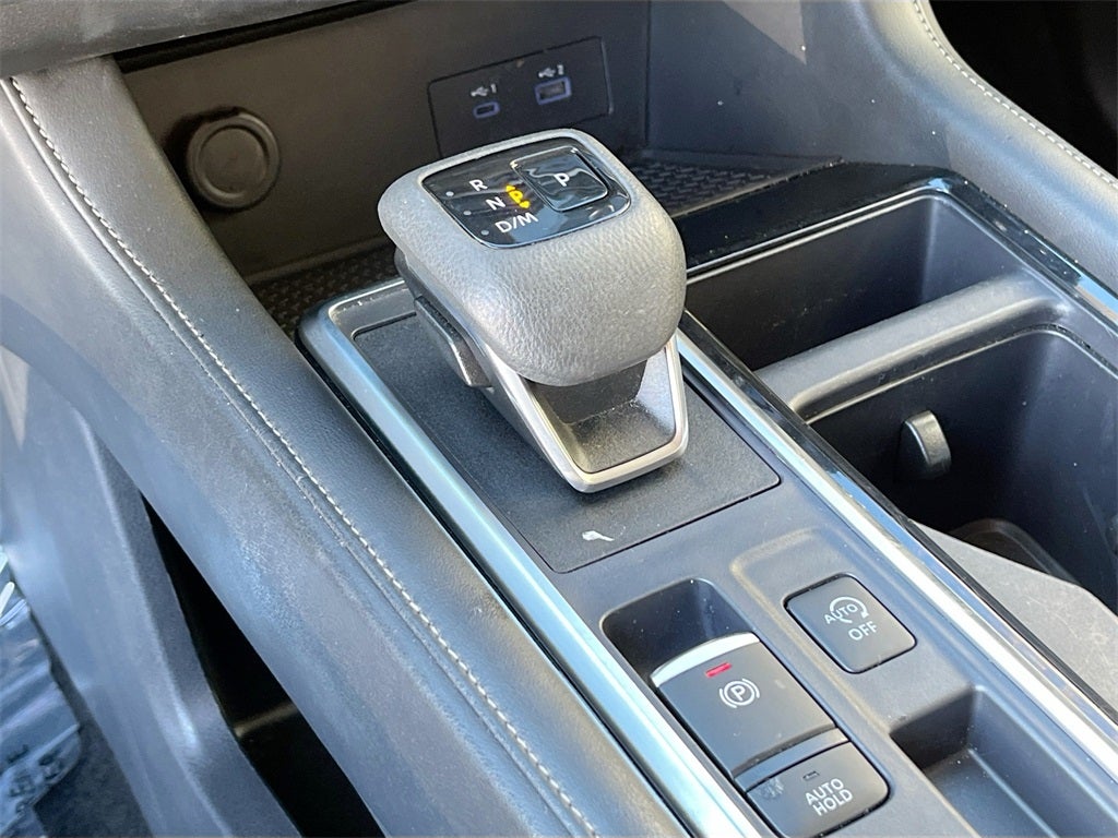 2024 Nissan Pathfinder SV