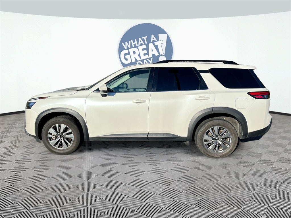 2024 Nissan Pathfinder SV