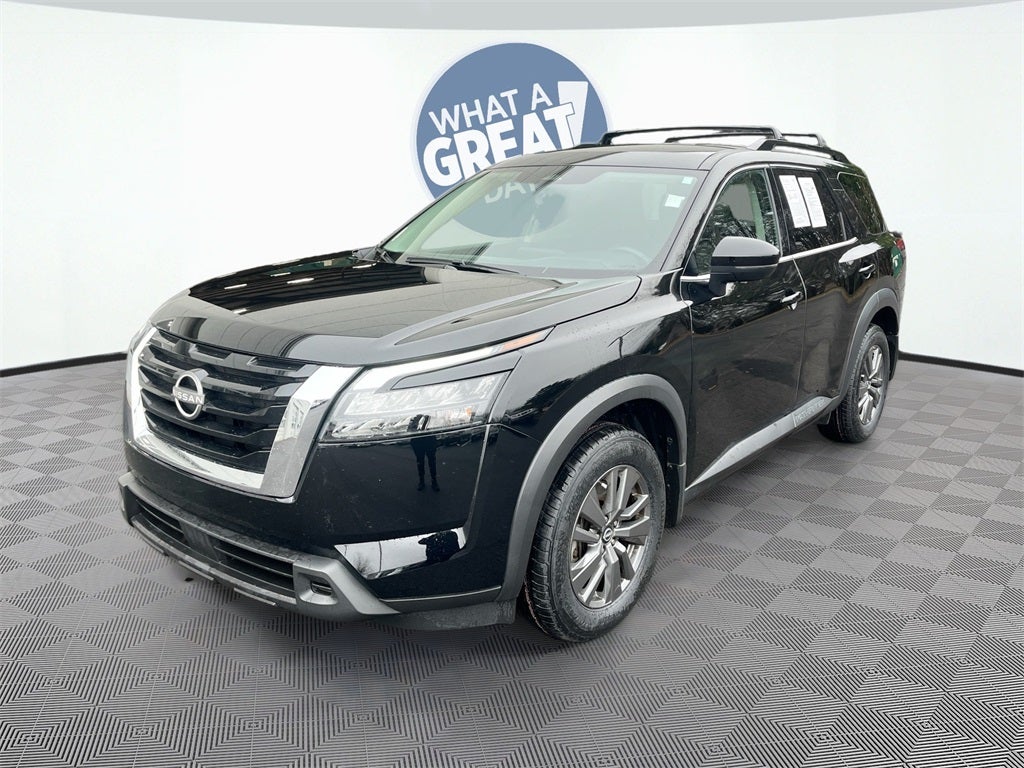 2024 Nissan Pathfinder SV