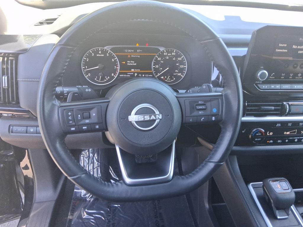 2024 Nissan Pathfinder SV