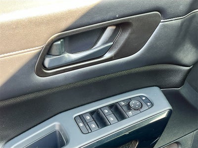 2023 Nissan Pathfinder SV