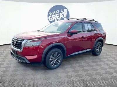 2023 Nissan Pathfinder SV