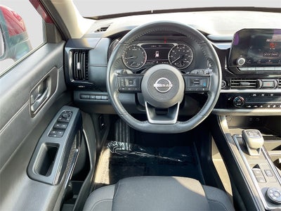 2023 Nissan Pathfinder SV