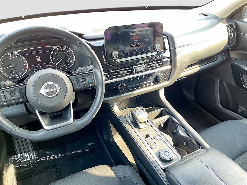 2023 Nissan Pathfinder SV