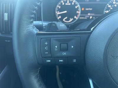 2024 Nissan Pathfinder SL