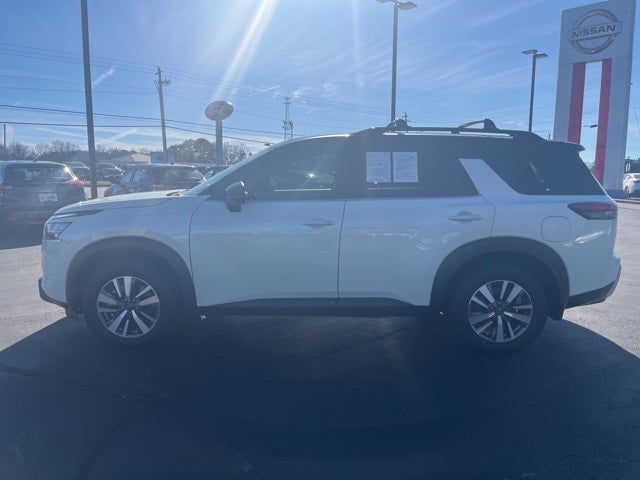 2024 Nissan Pathfinder SL