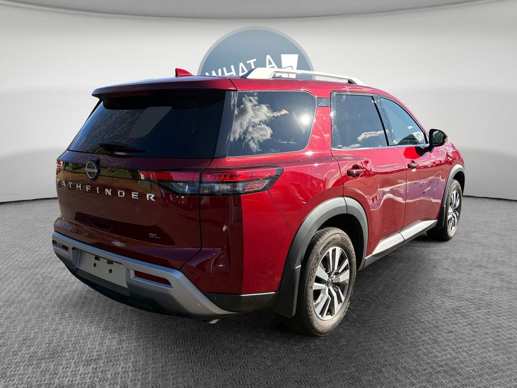 2022 Nissan Pathfinder SL