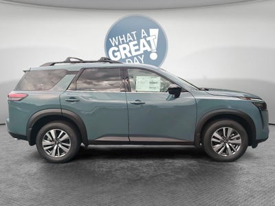 2026 Nissan Pathfinder SL