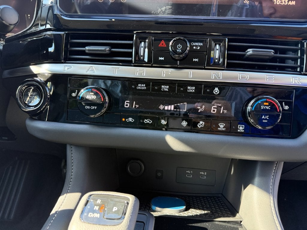 2026 Nissan Pathfinder SL