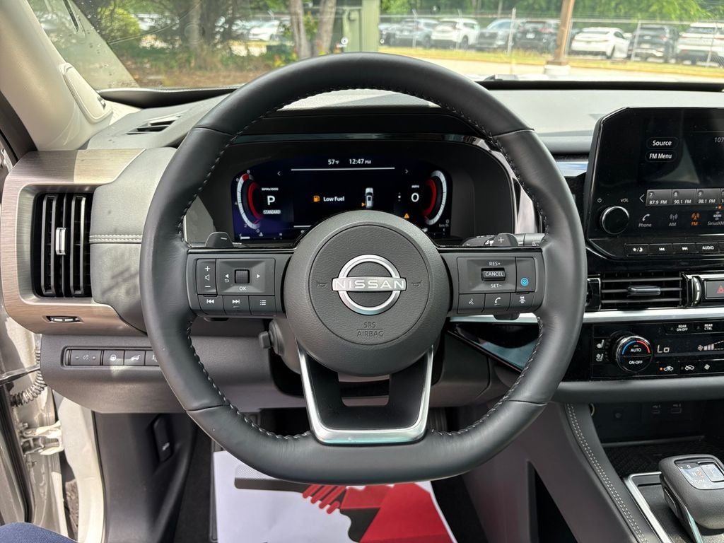 2025 Nissan Pathfinder Platinum