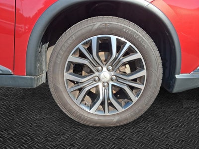 2016 Mitsubishi Outlander Base