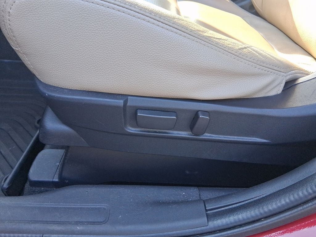 2016 Mitsubishi Outlander Base