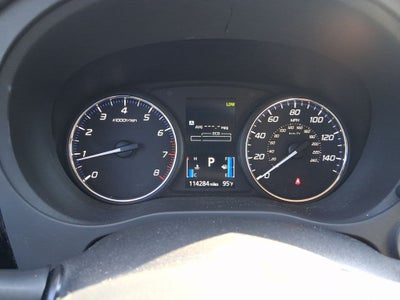 2016 Mitsubishi Outlander Base
