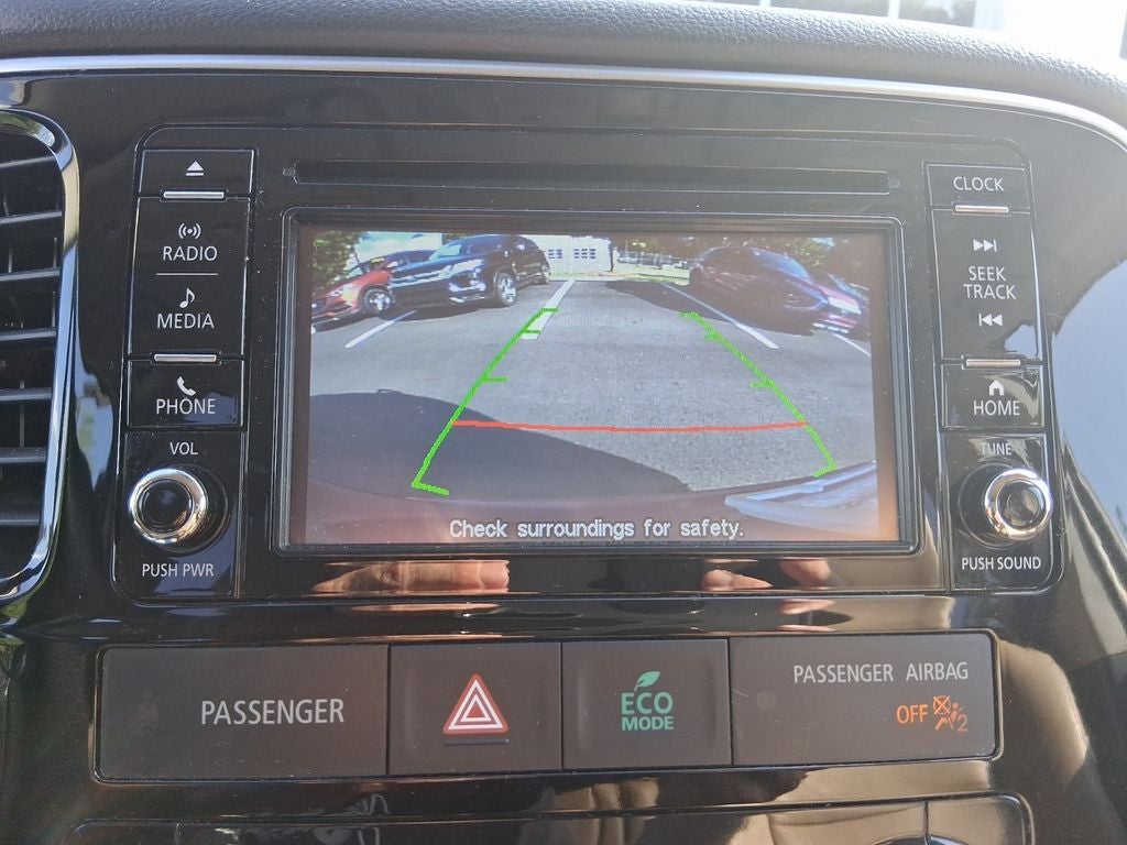 2016 Mitsubishi Outlander Base