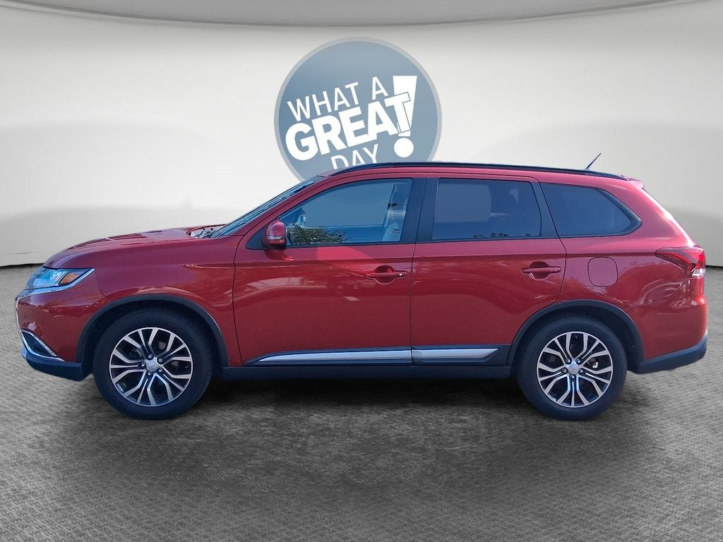 2016 Mitsubishi Outlander Base