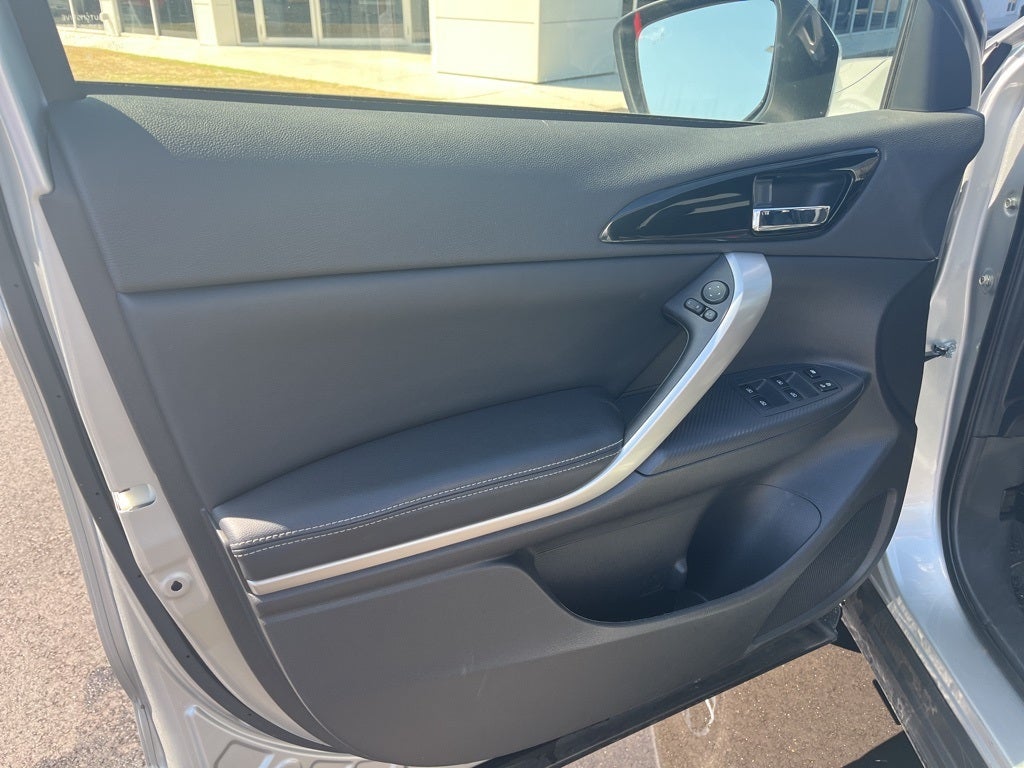 2024 Mitsubishi Eclipse Cross Base