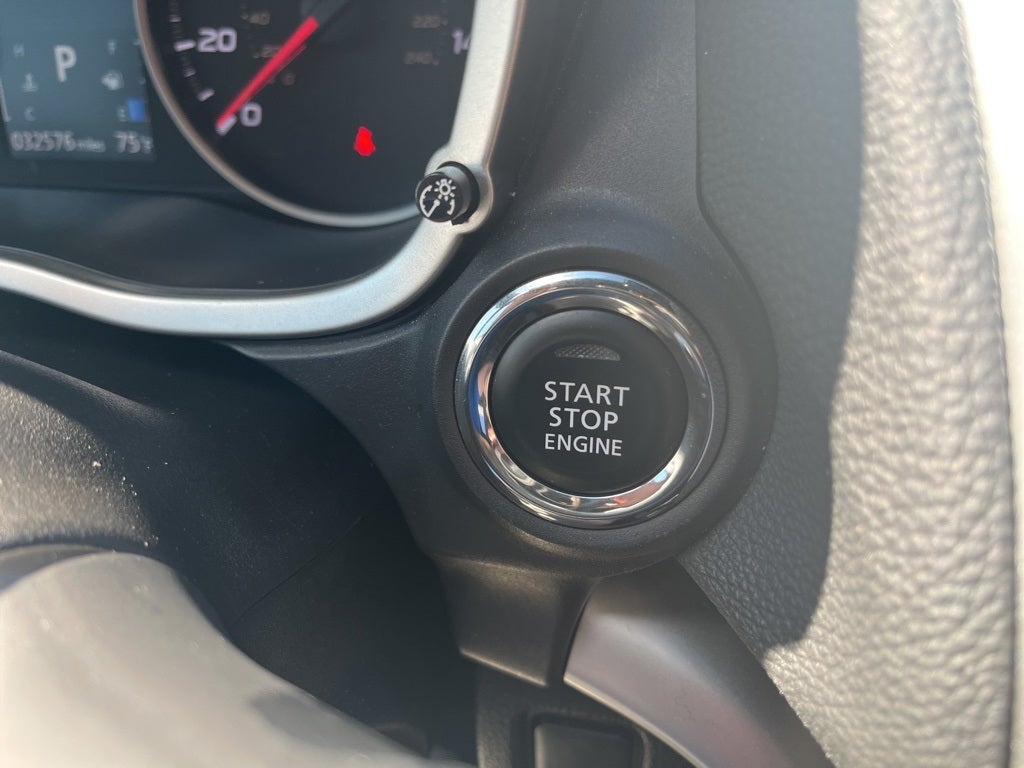 2024 Mitsubishi Eclipse Cross Base